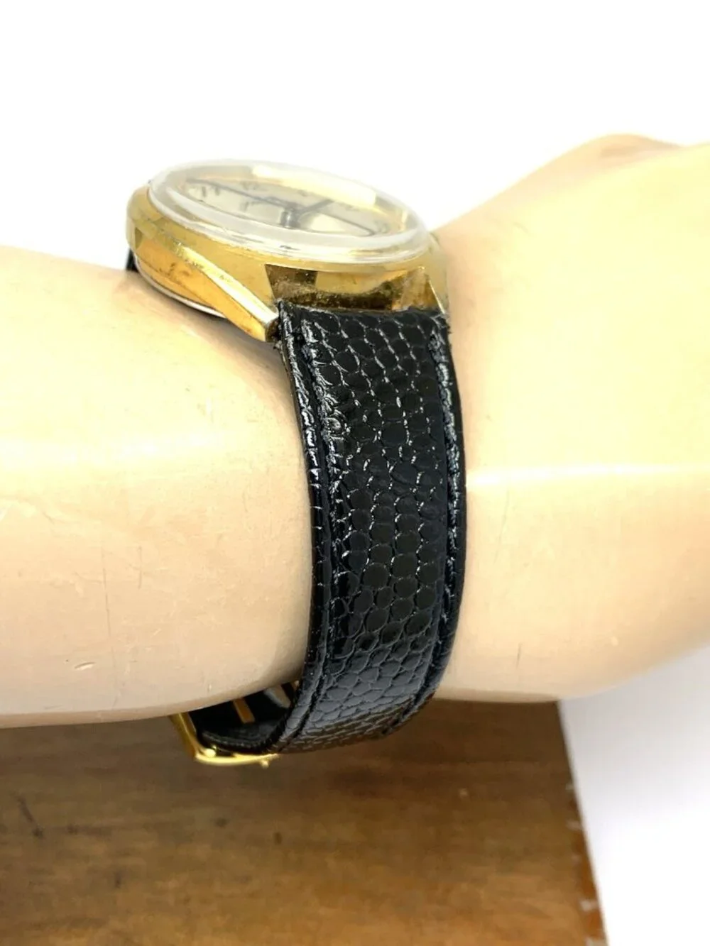 Waltham Men's Watch Vintage Manual Wind Silver Dial Black Leather Strap 34mm